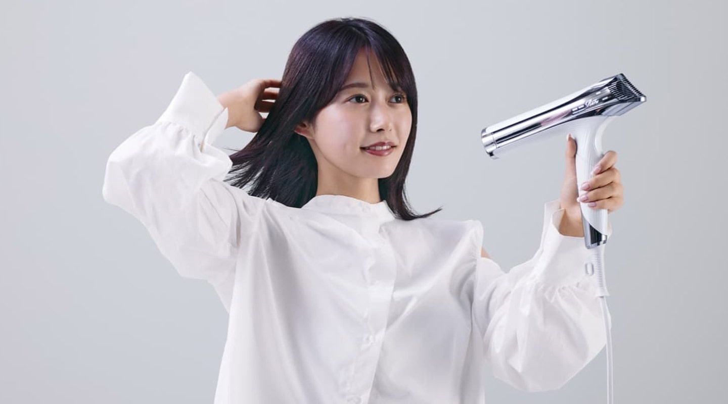 髪の乾かし方を見直すときに取り入れたいヘアケアアイテム3選