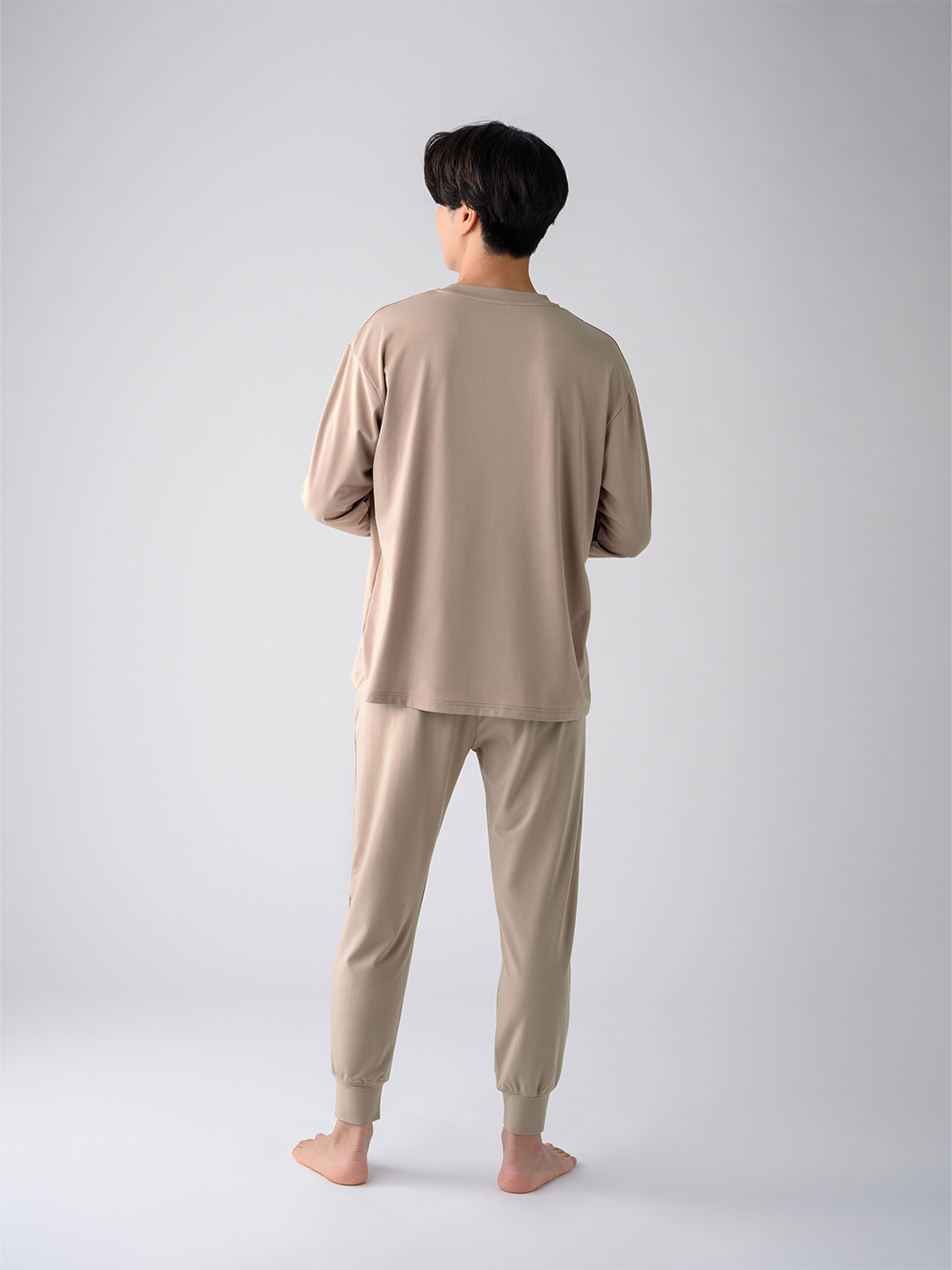 ReD ぐっすりパジャマ ベーシック プルオーバー長袖&ジョガーパンツ上下セット ベージュ L ベージュ L