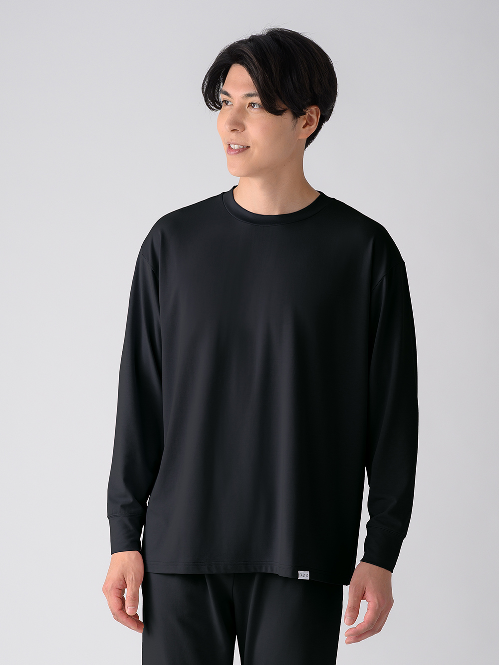 モデル:180cm / Lサイズ着用