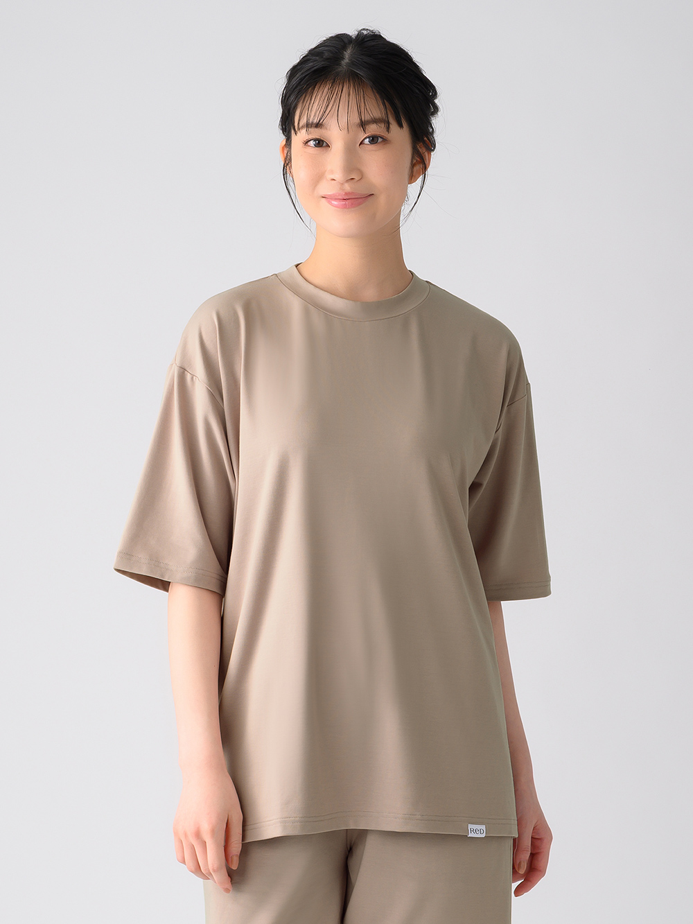 モデル:166cm / Sサイズ着用