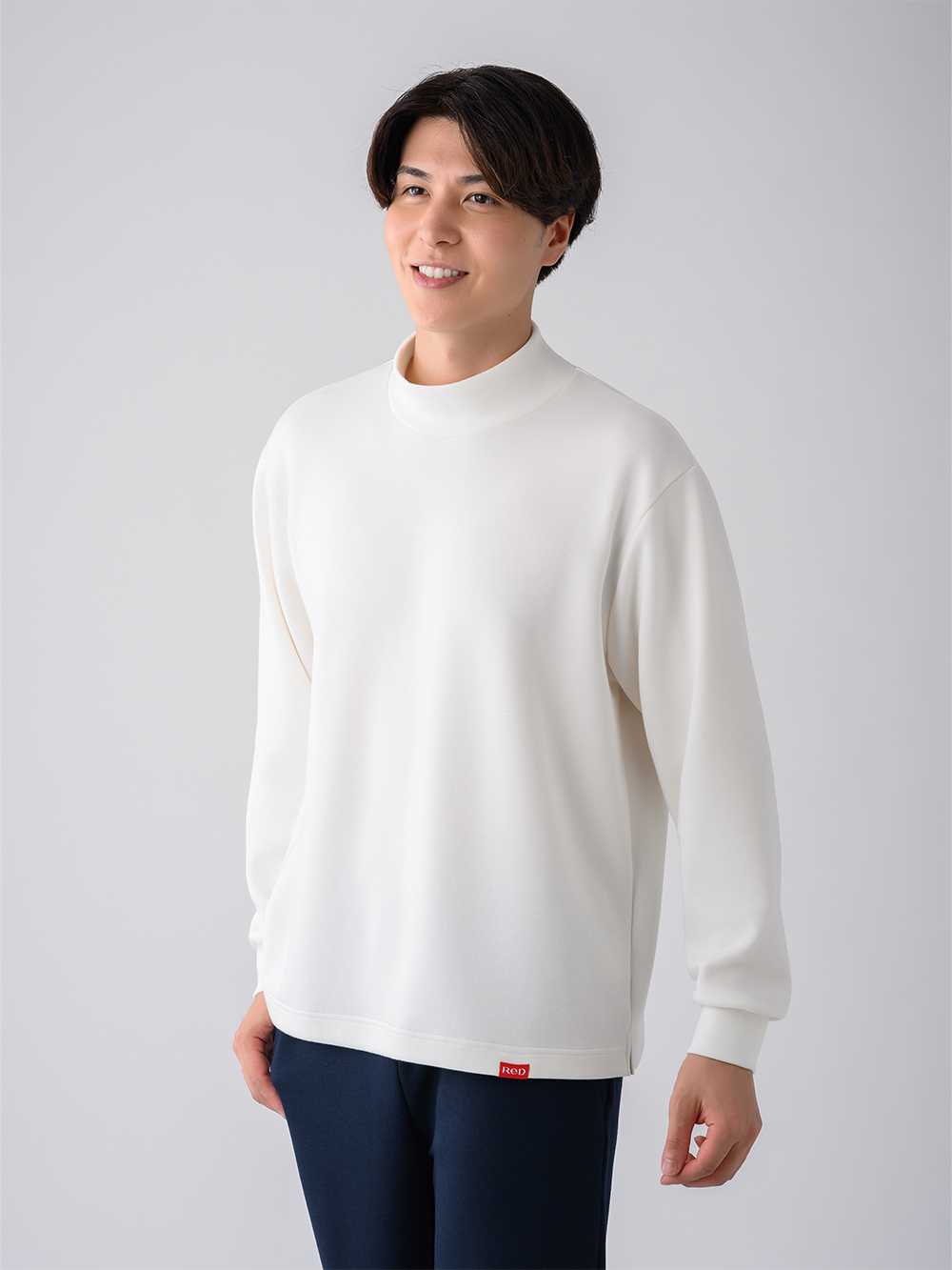 モデル:180cm / Lサイズ着用