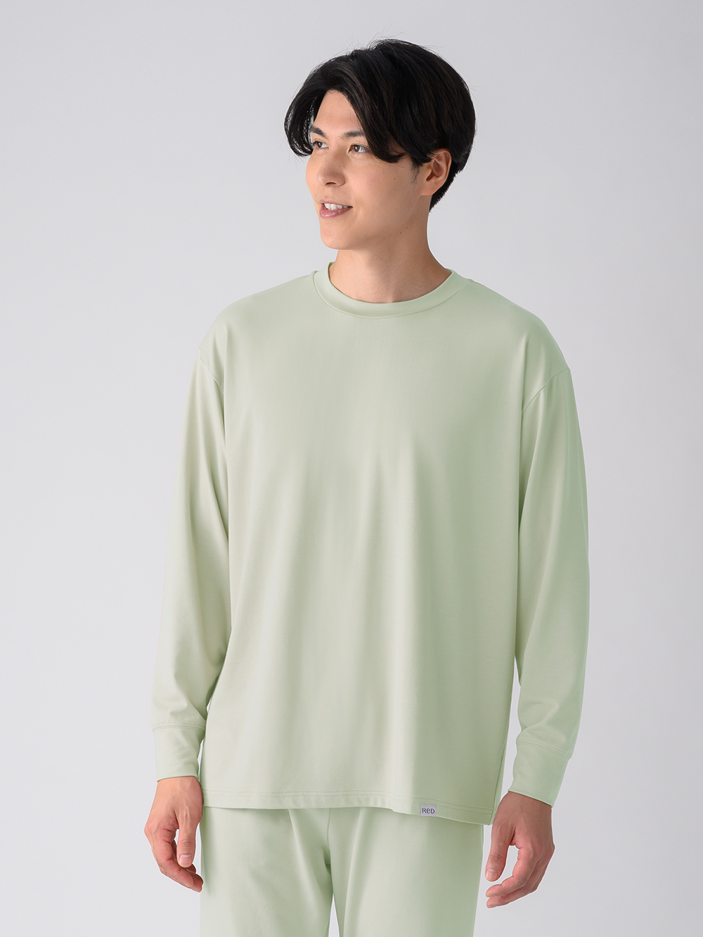 モデル:180cm / Lサイズ着用