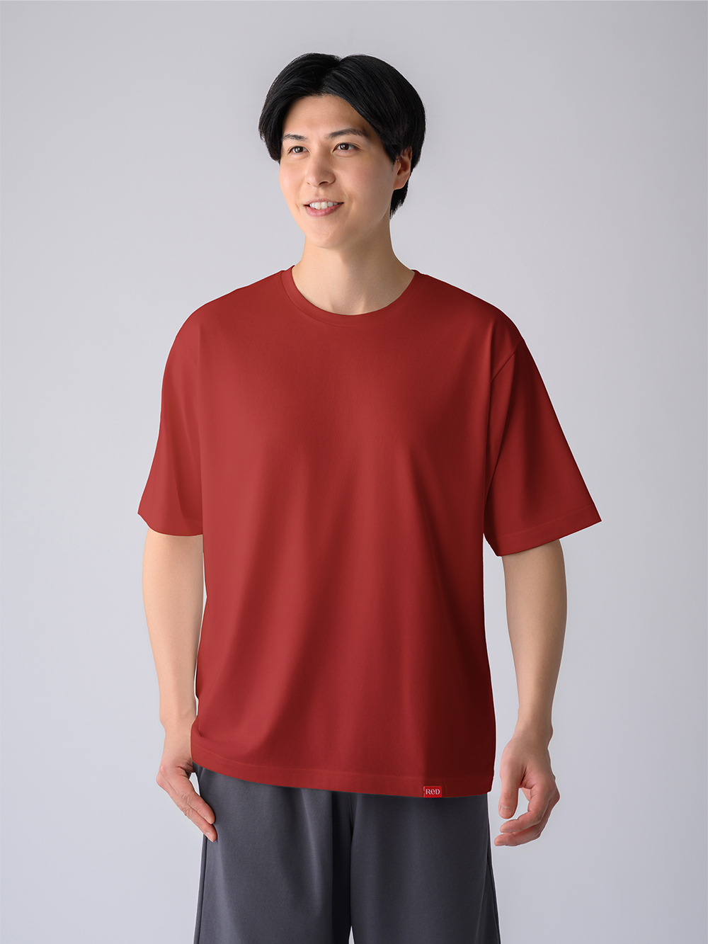モデル:180cm / Lサイズ着用